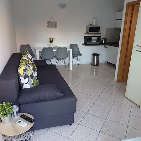 Apartment Cute Near The